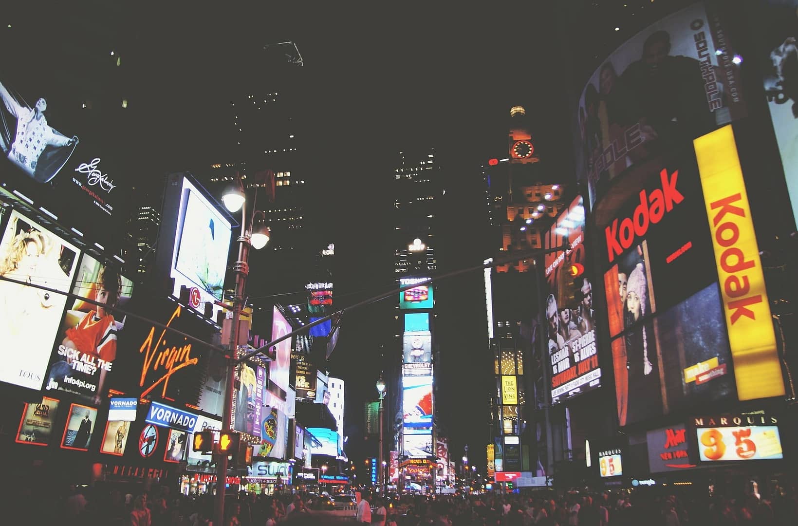 psychological tricks consumer behavior